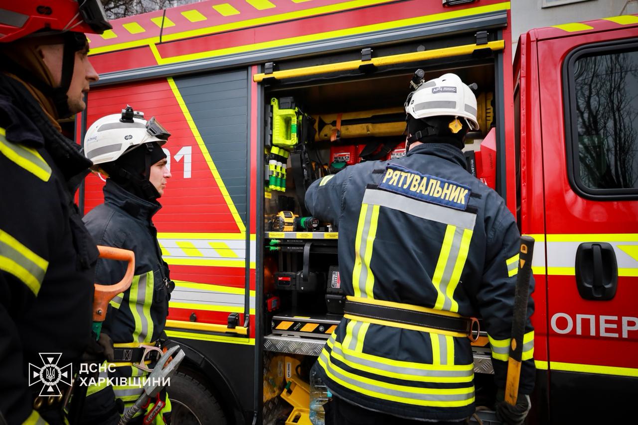 У Харкові продовжують ліквідувати наслідки ворожого удару БпЛА